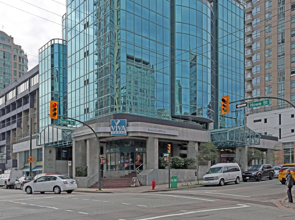 GEC Viva Tower in Vancouver, BC - Building Photo