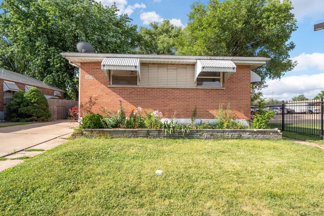 4036 Dunnica Ave, Unit C in St. Louis, MO - Building Photo