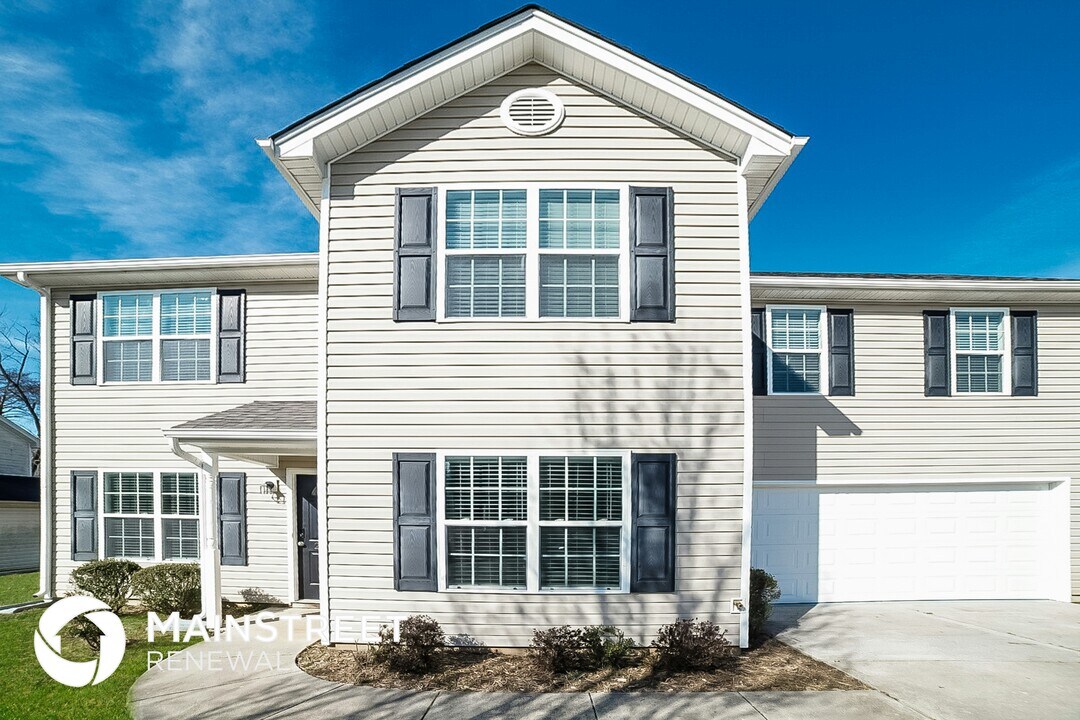 2615 Nana Ln in Greensboro, NC - Foto de edificio