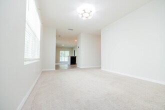 6777 Longboat Dr in Brooksville, FL - Building Photo - Building Photo