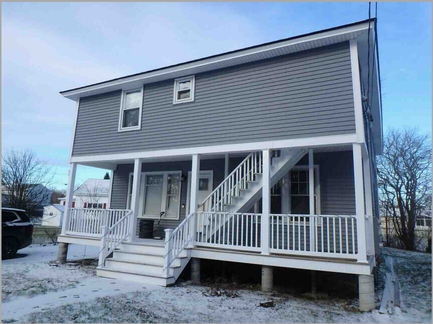 13 Atlantic Ave in Biddeford, ME - Building Photo