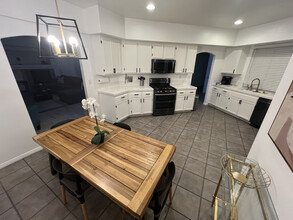 15860 Alisa Viejo Ct, Unit House in Moreno Valley, CA - Foto de edificio - Building Photo