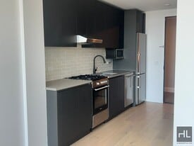 NORTHERN BOULEVARD in Queens, NY - Building Photo