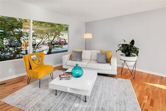 16415 Burke Ave N in Shoreline, WA - Building Photo - Building Photo