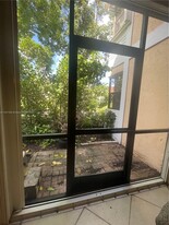 5781 Riverside Dr, Unit 101A4 in Coral Springs, FL - Building Photo