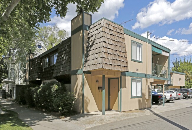 2306-2310 Capitol Ave in Sacramento, CA - Building Photo - Building Photo