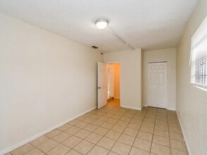 3803 S Flamingo Terrace in Homosassa, FL - Foto de edificio - Building Photo