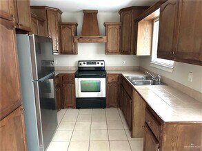 718 O Hare Dr in Edinburg, TX - Building Photo - Building Photo