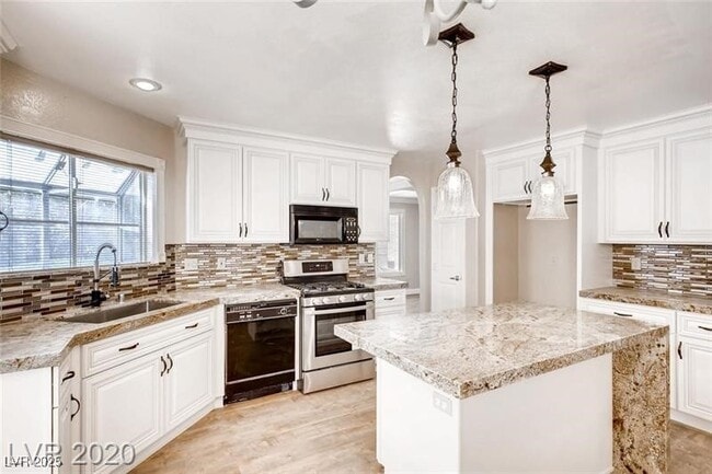 property at 2021 Silverton Dr