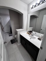 8746 Flounder Rosa Ln in Cypress, TX - Building Photo