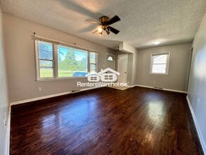 1328 Carrie Ave in Des Moines, IA - Building Photo - Building Photo