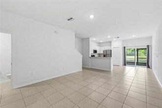 278 27th St SE in Ruskin, FL - Building Photo - Building Photo