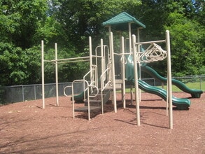 Piney Gardens in Pineville, WV - Building Photo - Building Photo