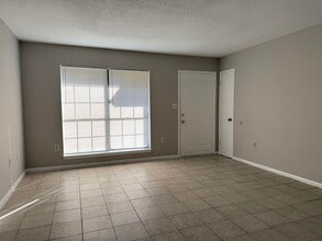 298 Cross Dr in Crestview, FL - Building Photo - Building Photo
