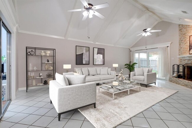 property at 2912 Camelot Ln