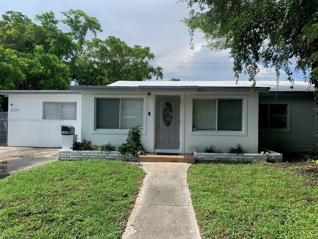 2029 Pierce St in Hollywood, FL - Building Photo - Building Photo