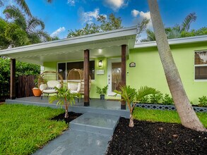418 N Palmway in Lake Worth Beach, FL - Building Photo - Building Photo