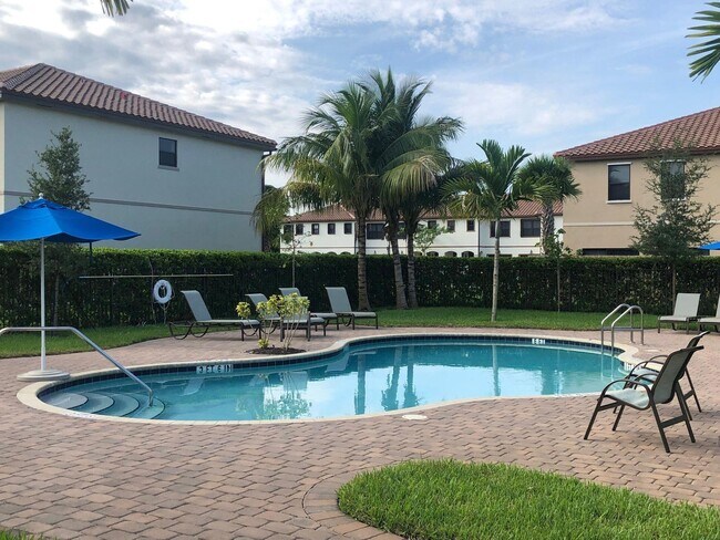 6145 Bangalow Dr in Greenacres, FL - Foto de edificio - Building Photo