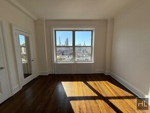 WEST 86 STREET in New York, NY - Building Photo - Building Photo