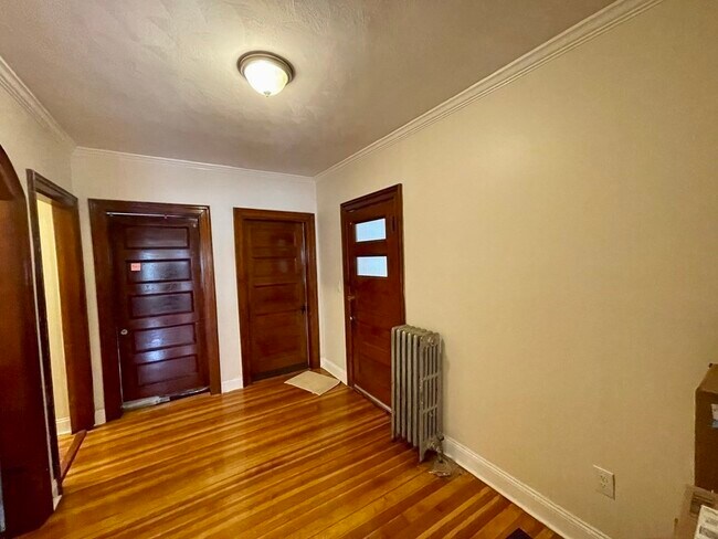 22 Coolidge Rd, Unit 2 in Boston, MA - Building Photo - Building Photo