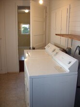 1011 Almaden St in Eugene, OR - Building Photo - Building Photo