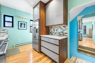 2 E Concord St in Boston, MA - Building Photo - Building Photo