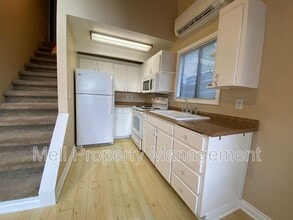 2370 E Phillips Lake Loop Rd in Shelton, WA - Building Photo - Building Photo