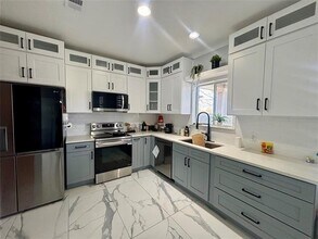 8640 Arcadia Park Dr in Fort Worth, TX - Foto de edificio - Building Photo