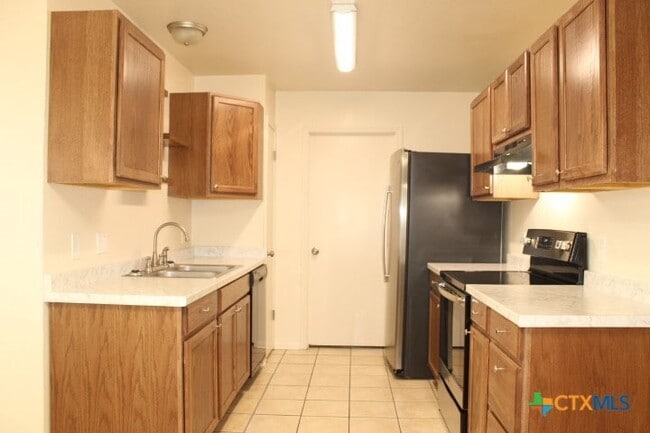 2713 Fieldstone Dr in Killeen, TX - Foto de edificio - Building Photo