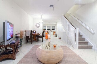 433 Amador Ln in West Palm Beach, FL - Building Photo - Building Photo