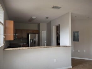8899 NW 107 Ct in Doral, FL - Building Photo - Building Photo