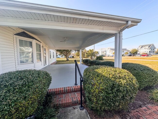 405 Alabama Ave in Carolina Beach, NC - Building Photo - Building Photo