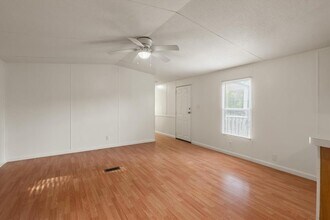 1611 San Gabriel Ranch Rd in Liberty Hill, TX - Building Photo - Building Photo