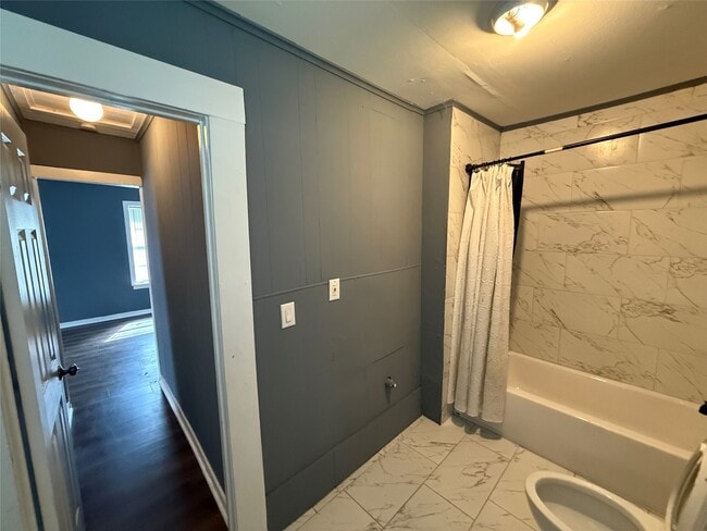 property at 4808 1/2 Ireland St