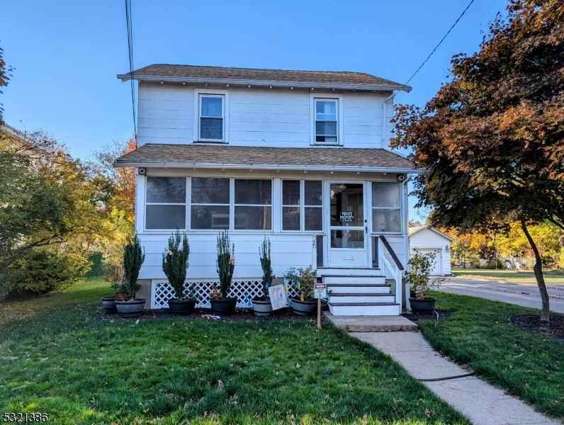 25 Dodd Rd in West Caldwell, NJ - Building Photo