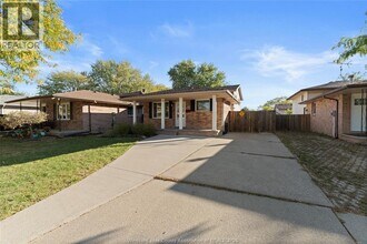 1626 Courtland Crescent in Windsor, ON - Building Photo - Building Photo