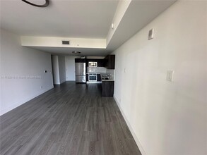 2960 NE 207th St in Aventura, FL - Building Photo - Building Photo