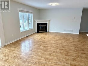 24 Sun King Crescent in Barrie, ON - Building Photo - Building Photo