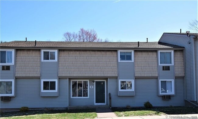20 Carillon Dr in Rocky Hill, CT - Foto de edificio - Building Photo