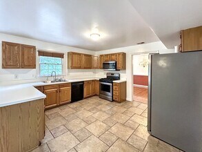 9813 Fendale Ln in Fredericksburg, VA - Building Photo - Building Photo