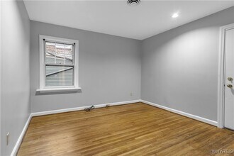 949 Delaware Ave in Buffalo, NY - Building Photo - Building Photo