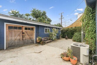 218 W 87th St in Los Angeles, CA - Building Photo - Building Photo