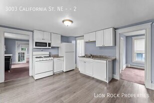3003 California St NE in Minneapolis, MN - Building Photo