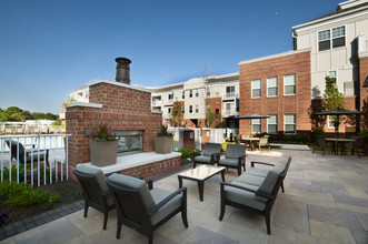 Highlands at Hilltop in Verona, NJ - Building Photo - Building Photo