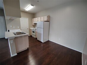 13215 Sanctuary Cove Dr in Temple Terrace, FL - Building Photo - Building Photo