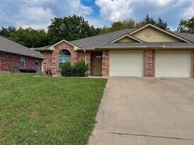 1705 Park Pl in Sherman, TX - Building Photo