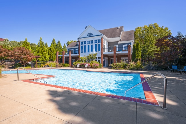 Lakeside at Town Center Apartments in Marietta, GA - Foto de edificio - Building Photo