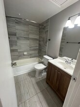 8800 Westplace Dr-Unit -206 in Houston, TX - Building Photo - Building Photo