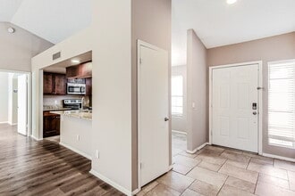 4755 W Oraibi Dr in Glendale, AZ - Foto de edificio - Building Photo