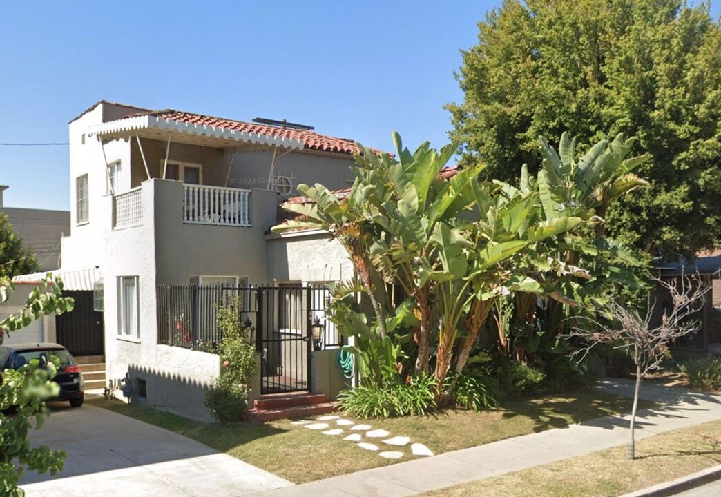 4406 Clarissa Ave in Los Angeles, CA - Building Photo